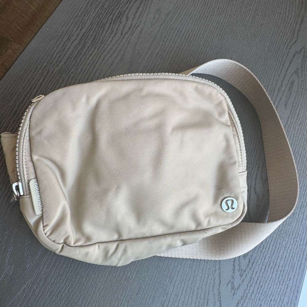 Large lululemon fanny pack, tan color